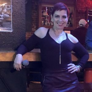 Meet your Posher, Donna